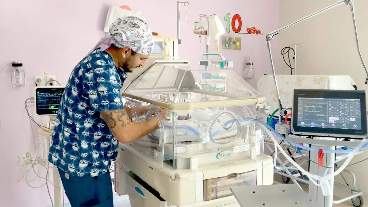 Atención de gemelos prematuros en hospital ISSSTE Zacatecas