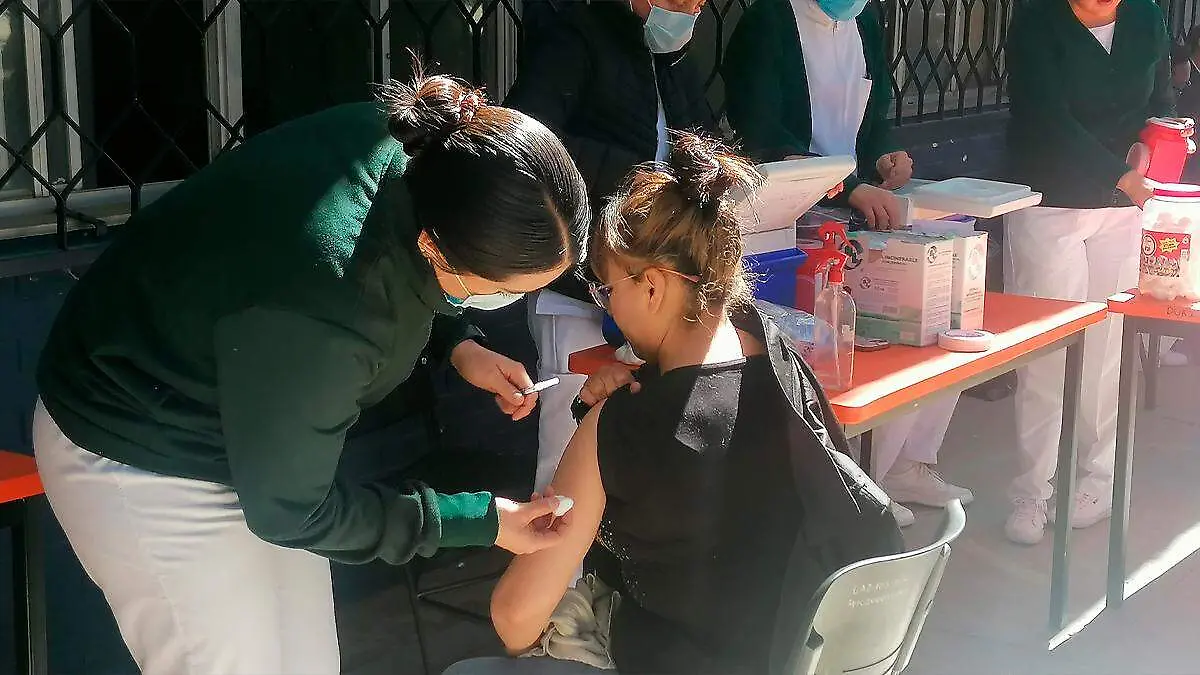 Aplicacipon de vacuna contra el sarampión