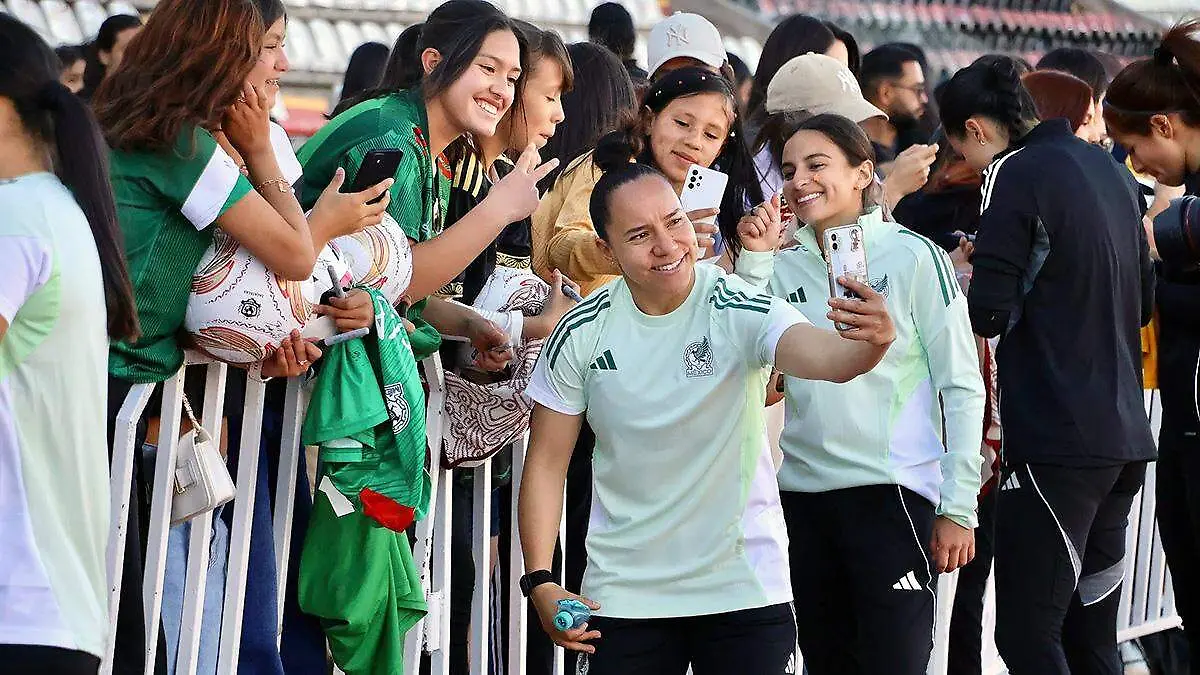 Selección Mexicana Femenil de futbol con aficionados