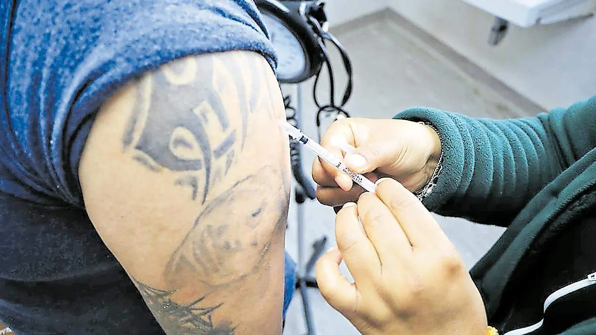 Aplicación de vacuna contra la sarampión