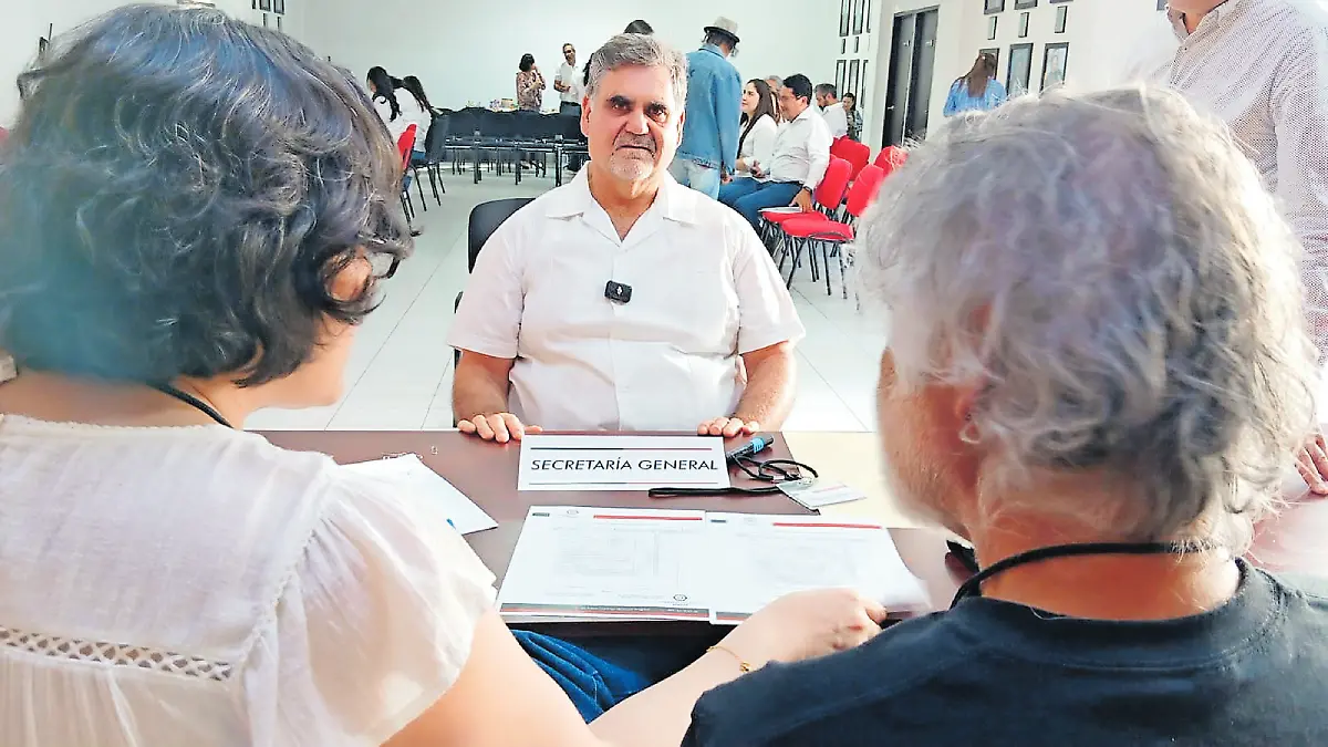 Carlos Fernando Arechiga, aspirante a dirigir el SPAUAZ