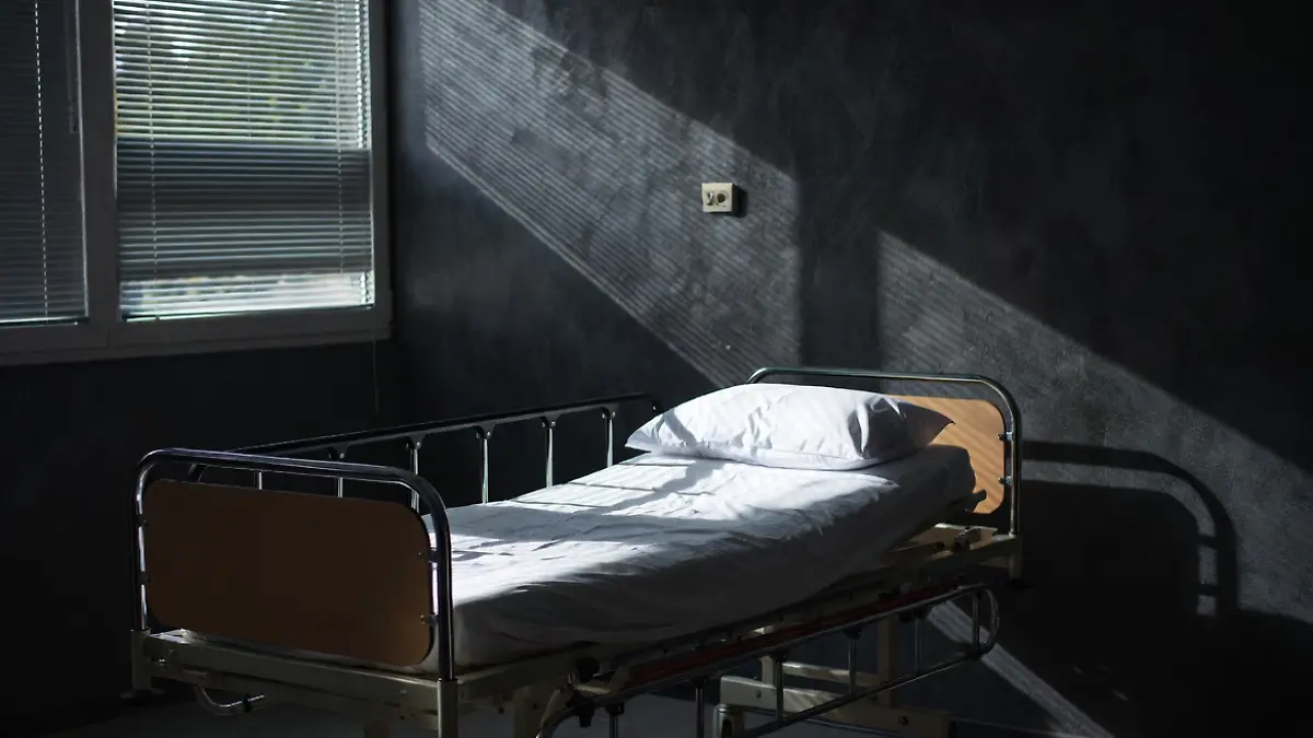 Imagen ilustrativa de una cama de hospital