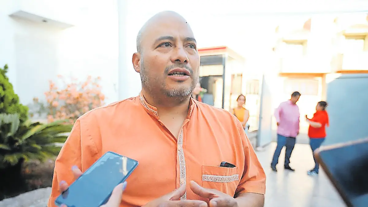 Hugo Pineda, candidato a la secretaría general del SPAUAZ