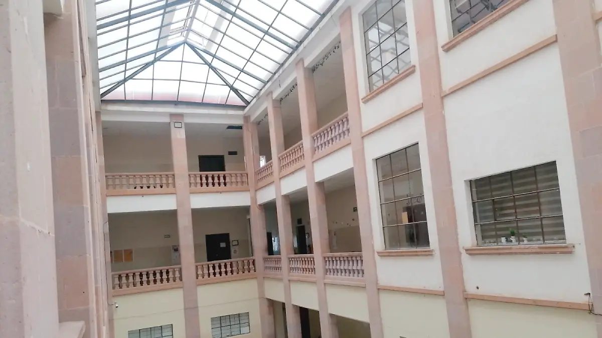 Interior de la Escuela Normal Manuel Ávila Camacho en Zacatecas