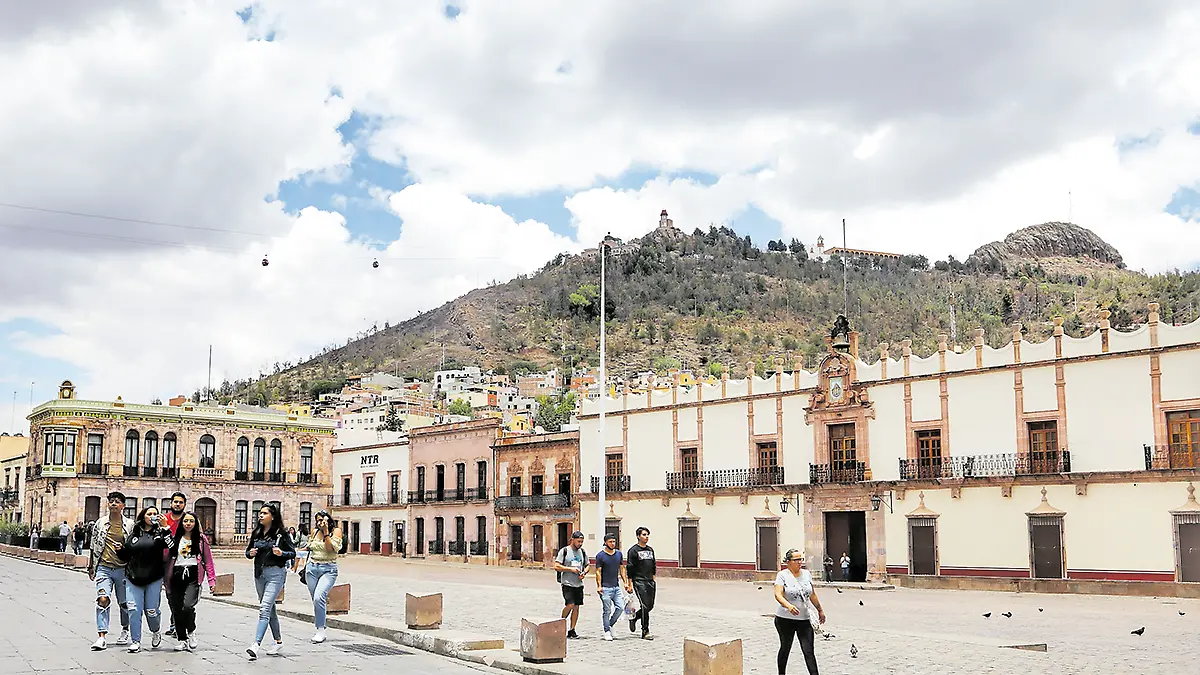 Centro de la Ciudad de Zacatecas con cielo nublado