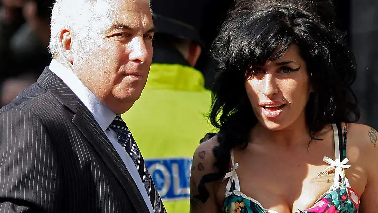 Amy Winehouse y su padre