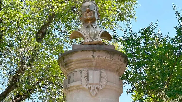 Monumento a Candelario Huizar