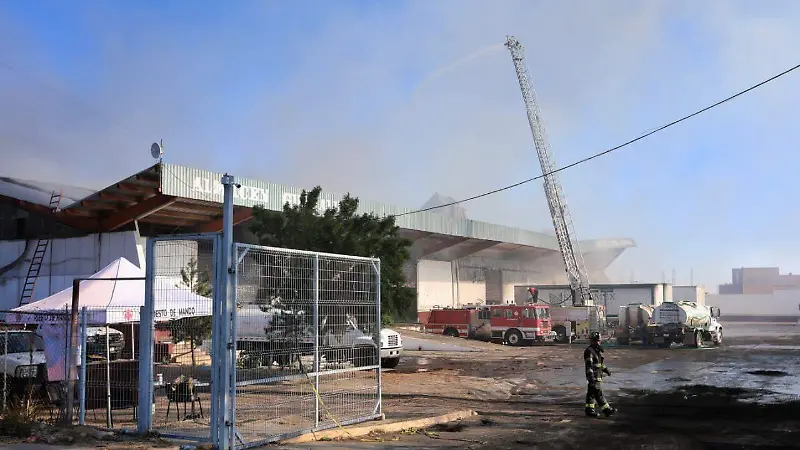 Pérdida total tras incendio en bodega de Alimentación del Bienestar en Zacatecas