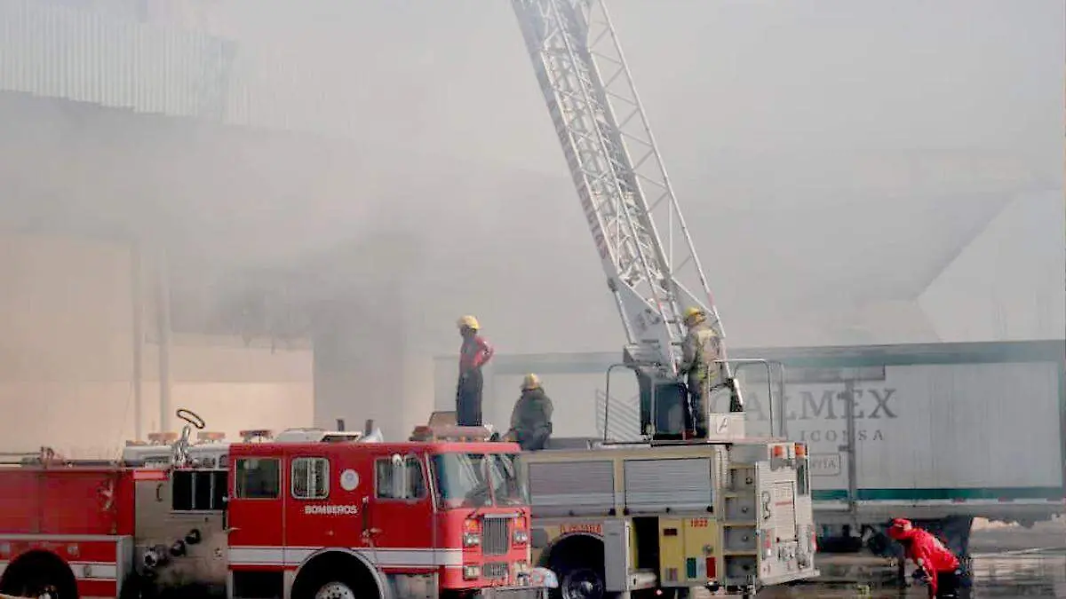 Incendio en bodegas para el bienestar