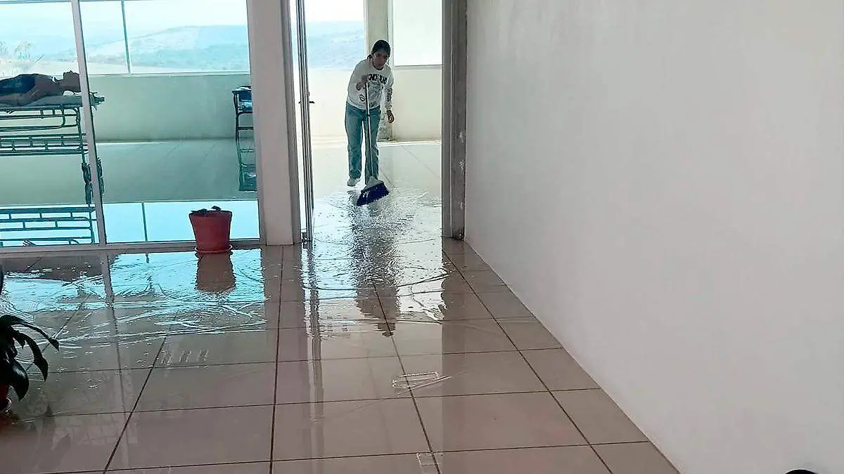 Inundación de edificio de la UAZ