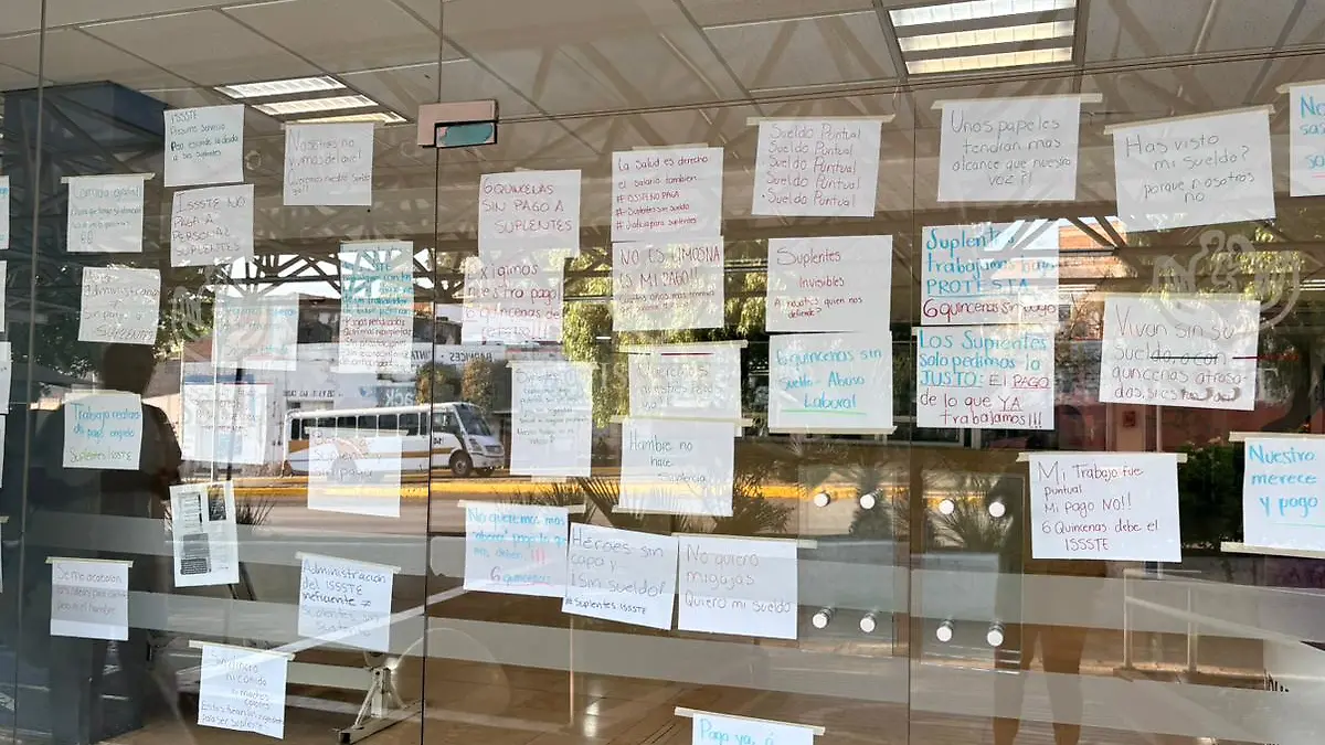 Protesta de personal suplente del ISSSTE