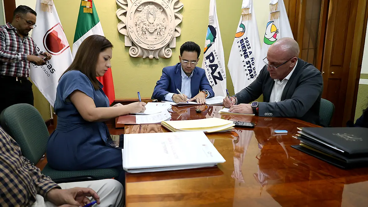 Firma de acuerdo incremento salarial a Sutsemop