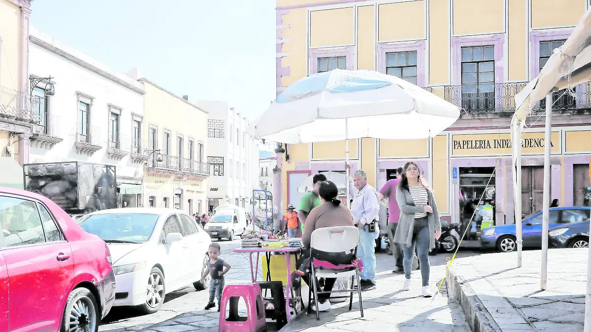 Actividad comercial en el centro de Zacatecas