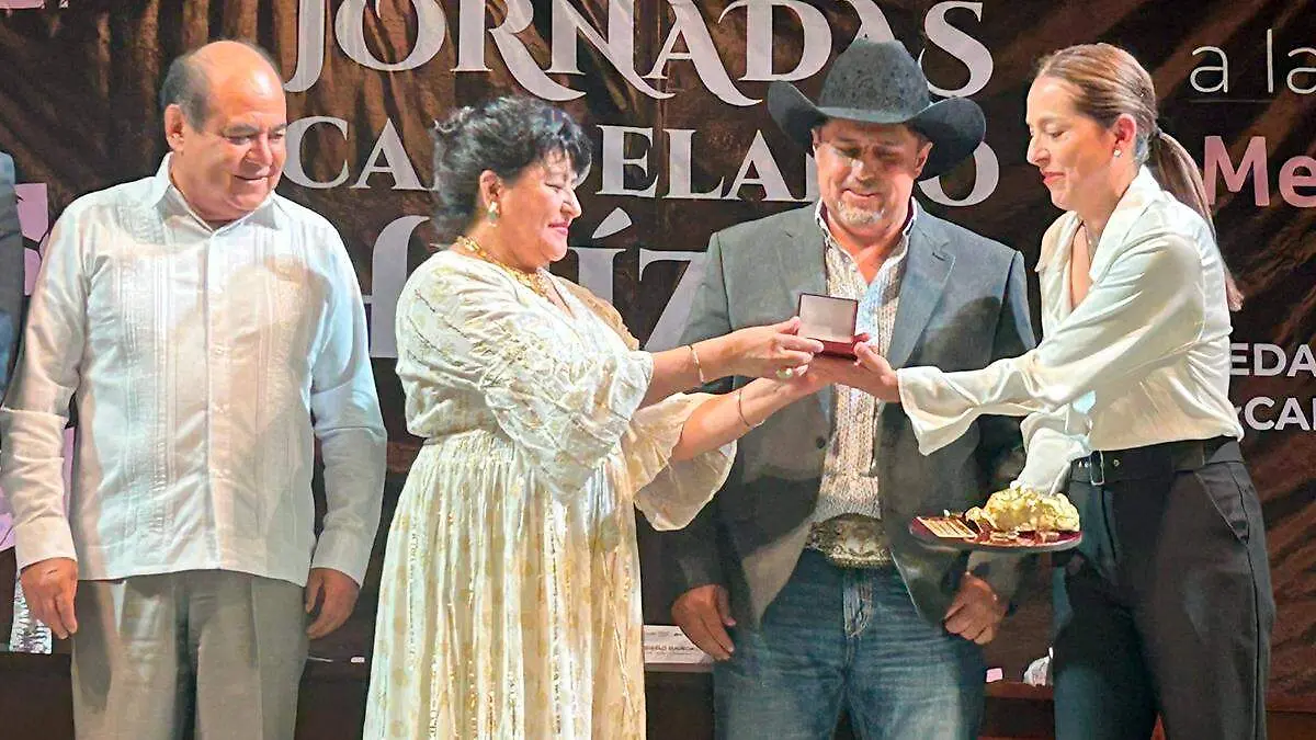 Entrega de Medalla Candelario Huízar
