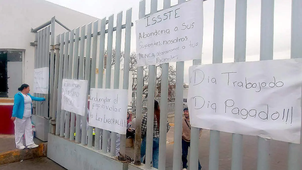 Protesta de trabajadores suplentes del ISSSTE Zacatecas