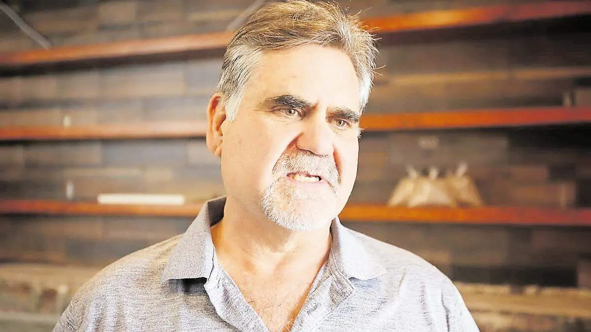 Carlos Fernando Aréchiga, triunfa en elecciones del SPAUAZ