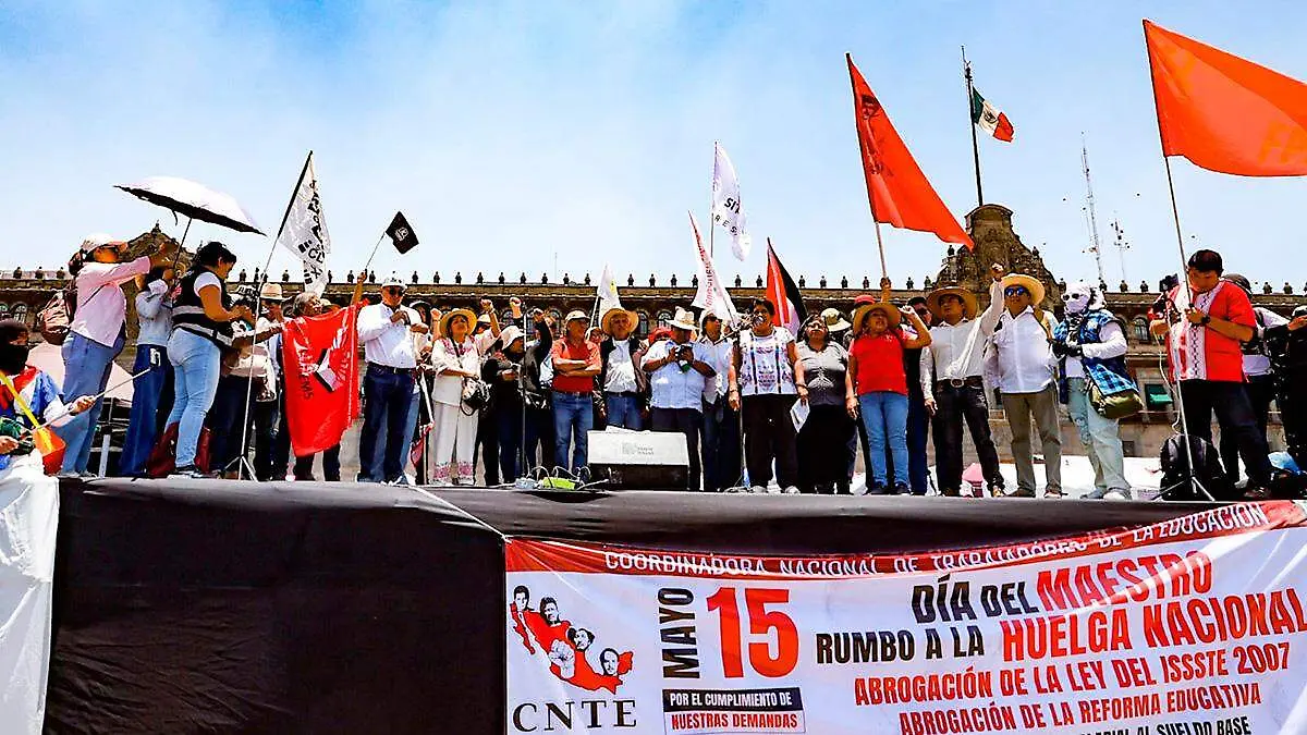 Mitin en el Zócalo de la Ciudad de México