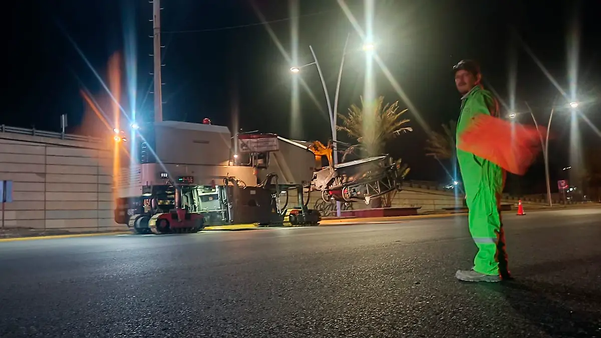 Obras de reencarpetamiento en bulevar metropolitano en Zacatecas