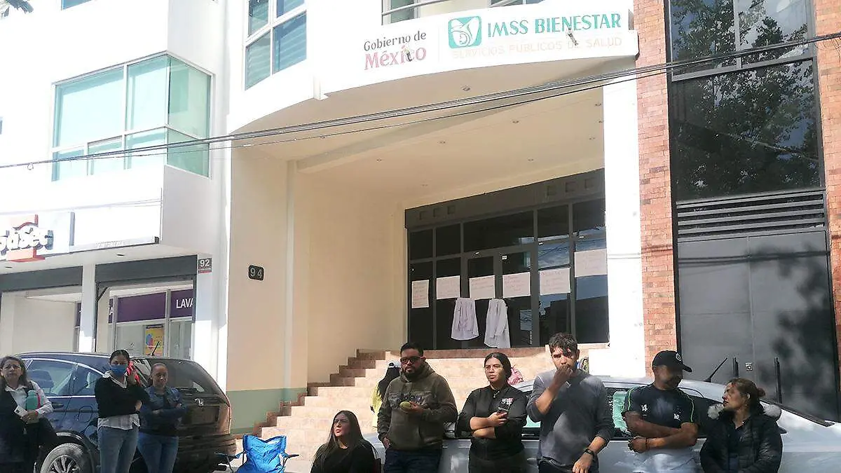 Protesta en delegación IMSS bienestar