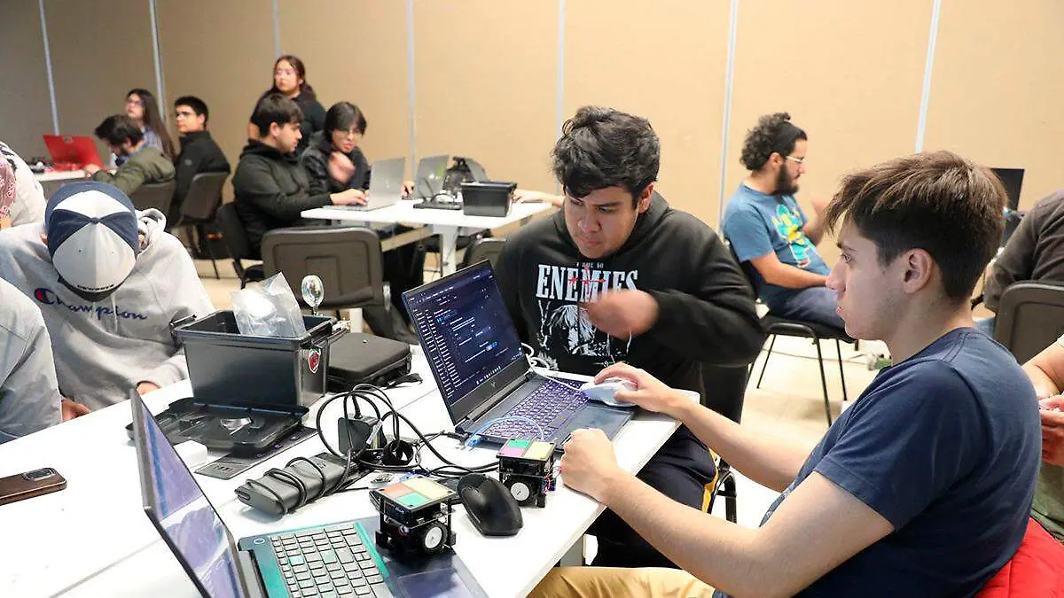 Desarrollo de robots para competencia de futbol