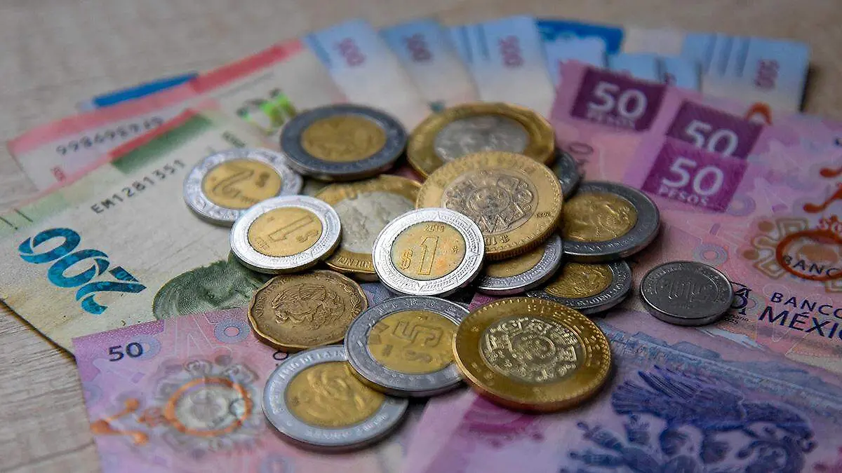 Billetes y monedas mexicanos