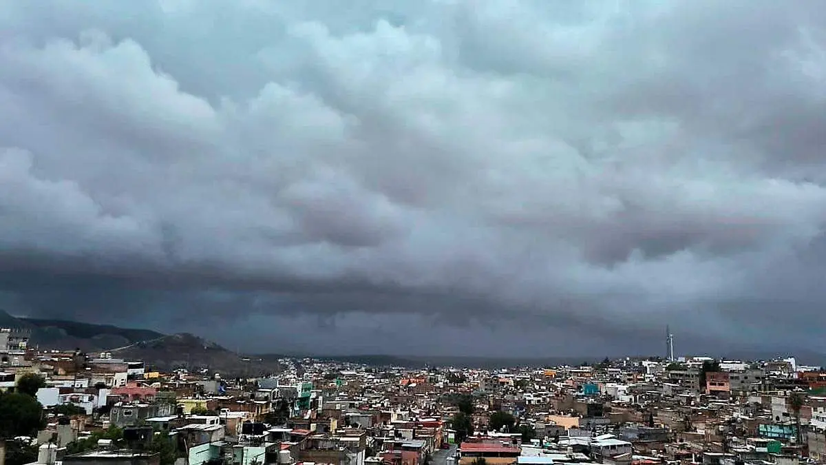 Cielo nublado sobre zacatecas