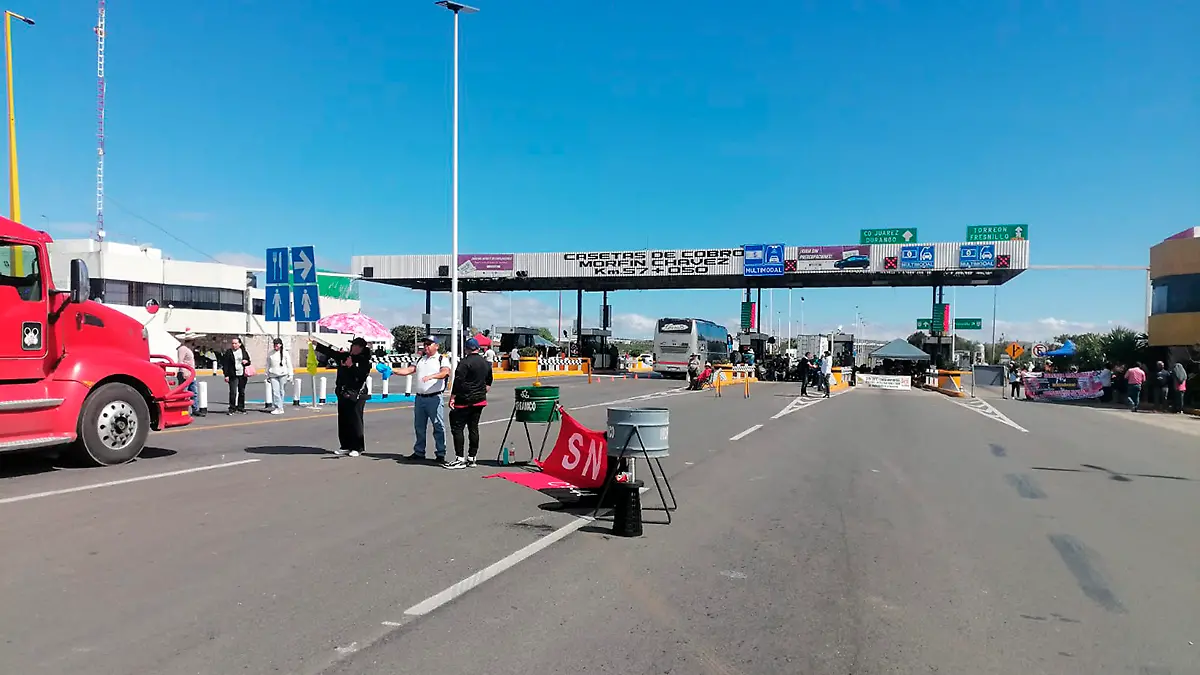 Protesta magisterial en caseta Morfín Chávez