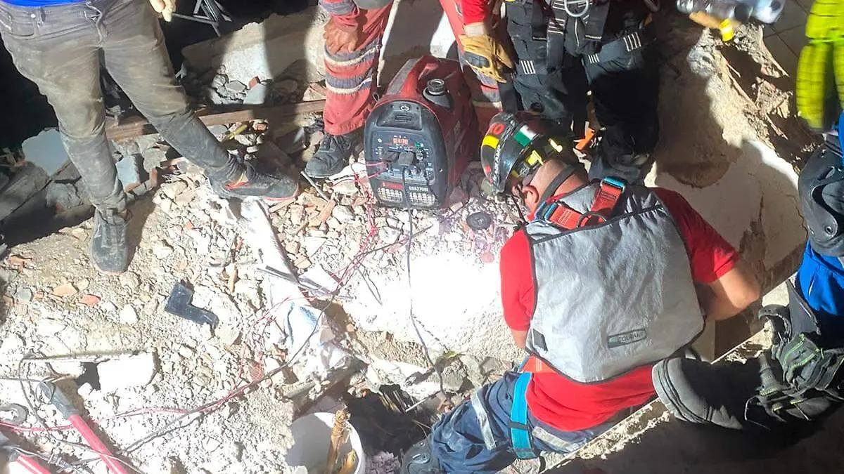 Rescatistas zacatecanos en Venezuela