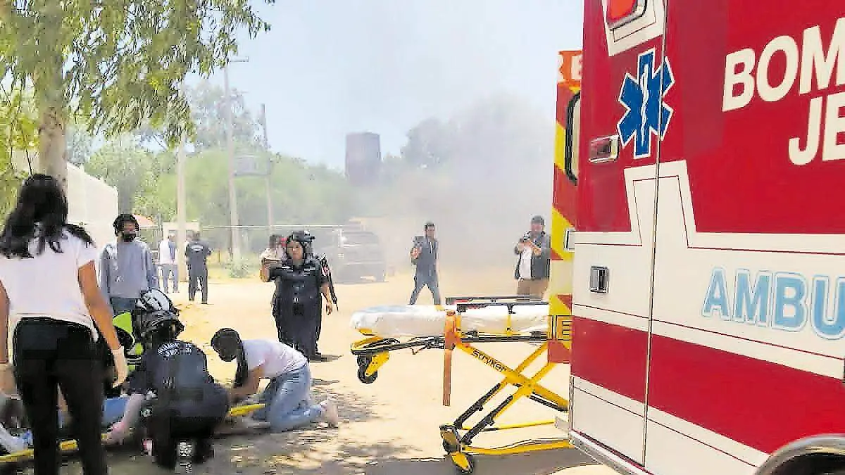 Elementos de Protección Civil y Bomberos de Jerez