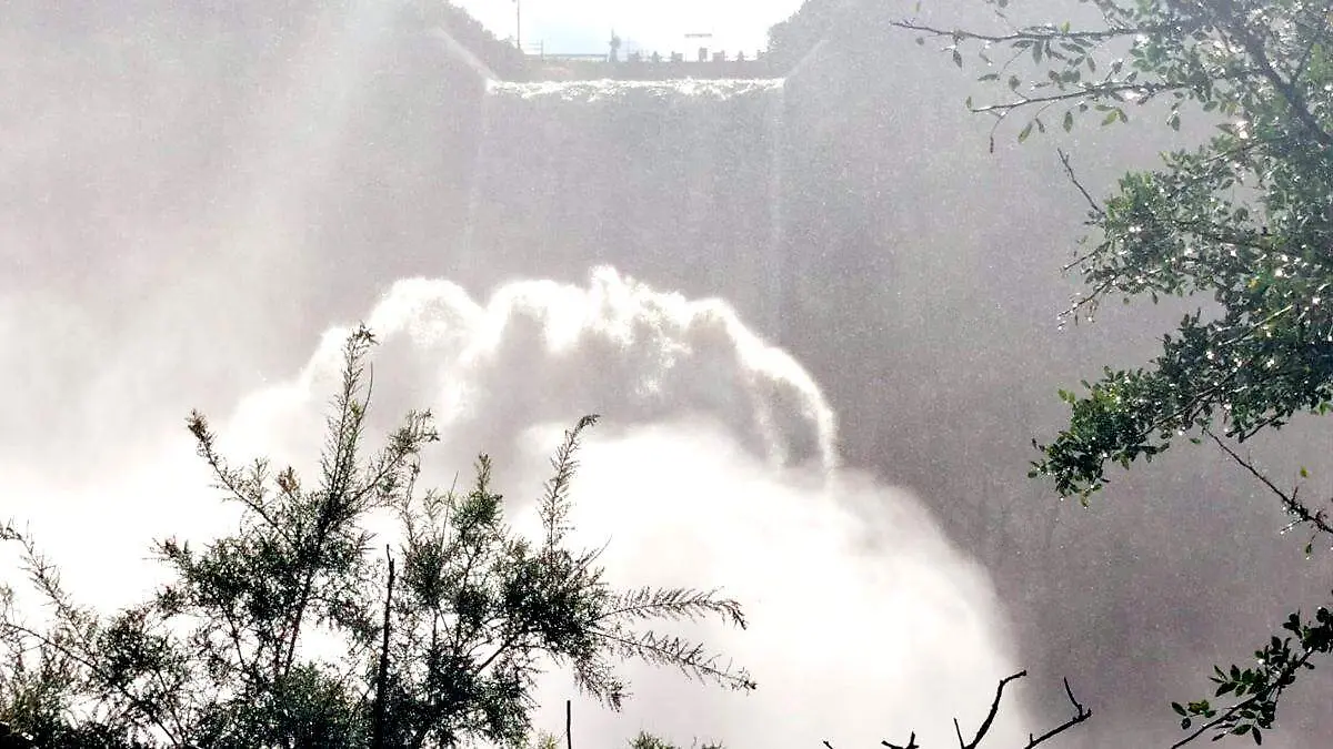 Presa Miguel Alemán Valdés