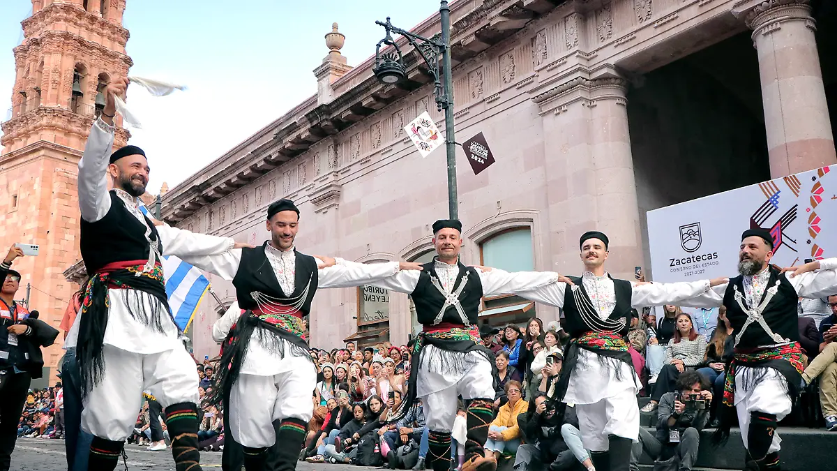 Desfile de Festival del Folclor Internacional Zacatecas 20251
