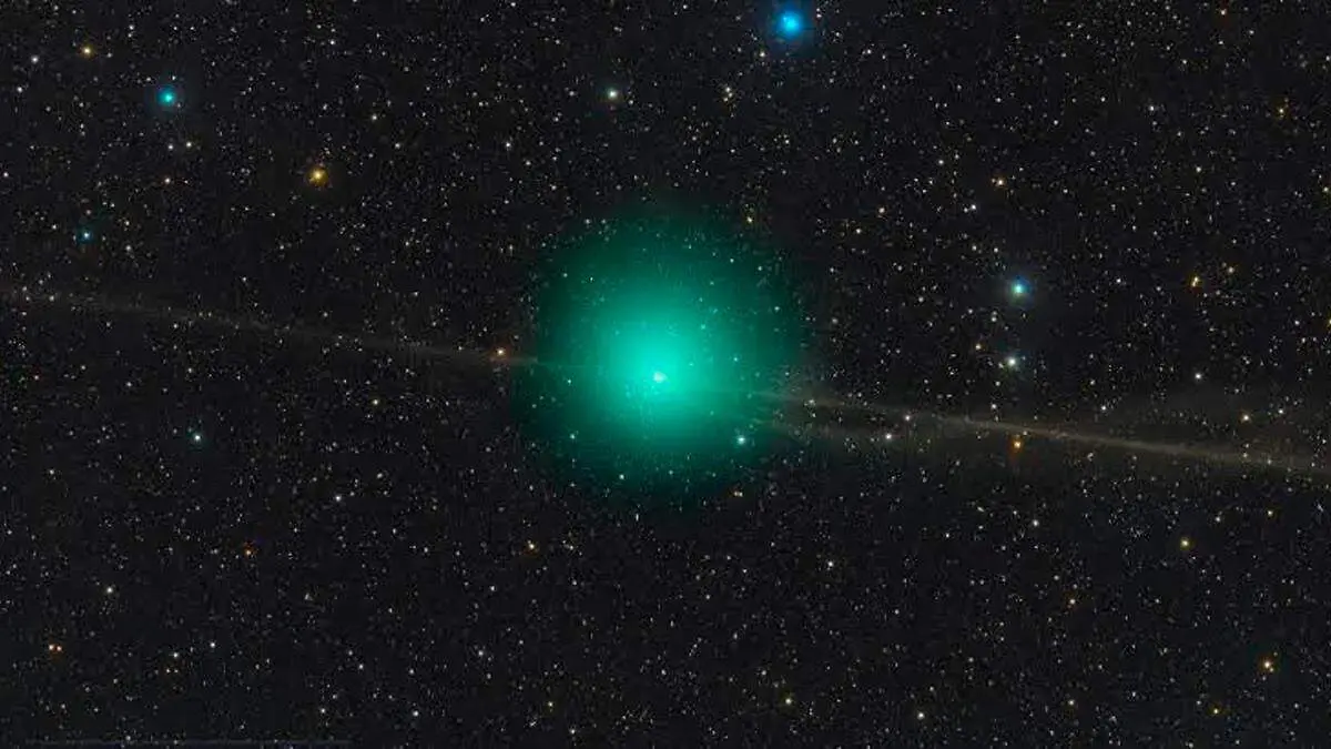 Cometa en el espacio
