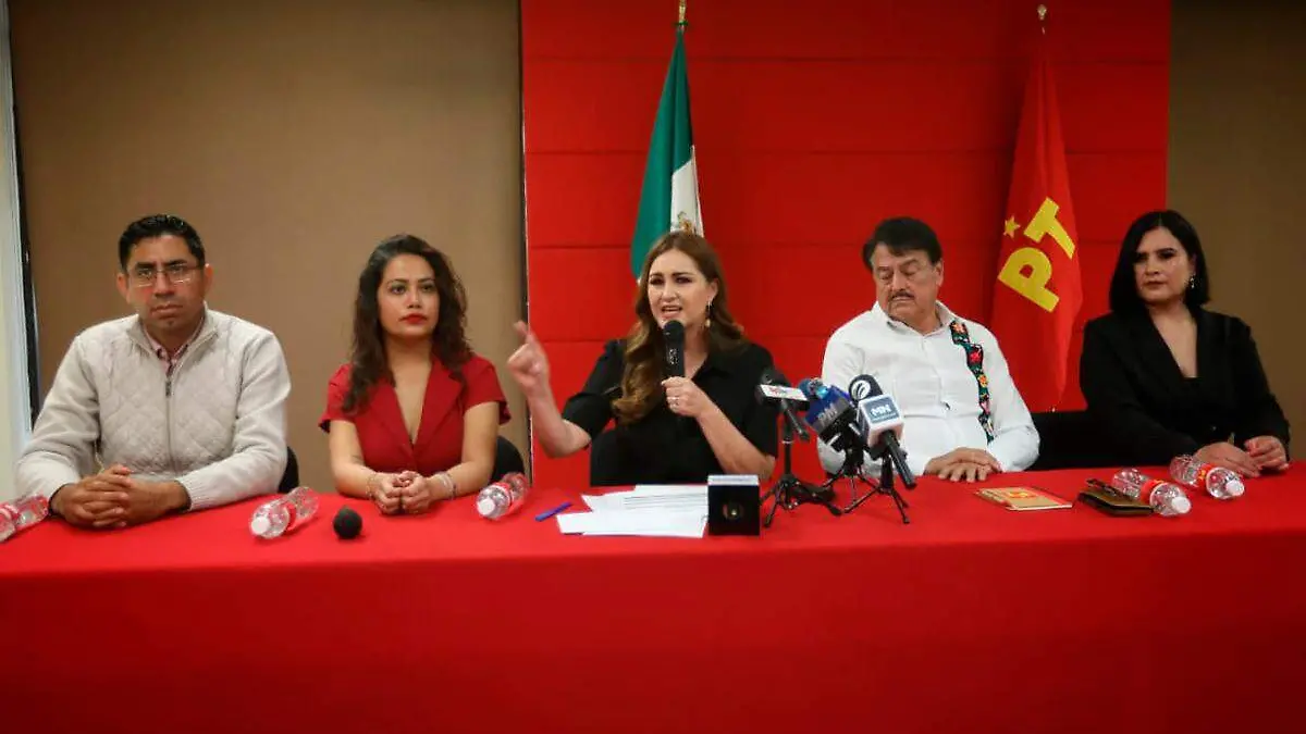Rueda de prensa Geovanna Bañueños