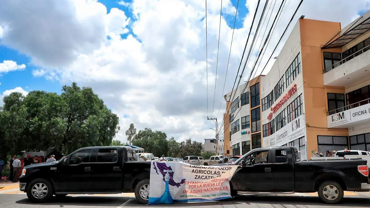 Productores toman vías de Zacatecas
