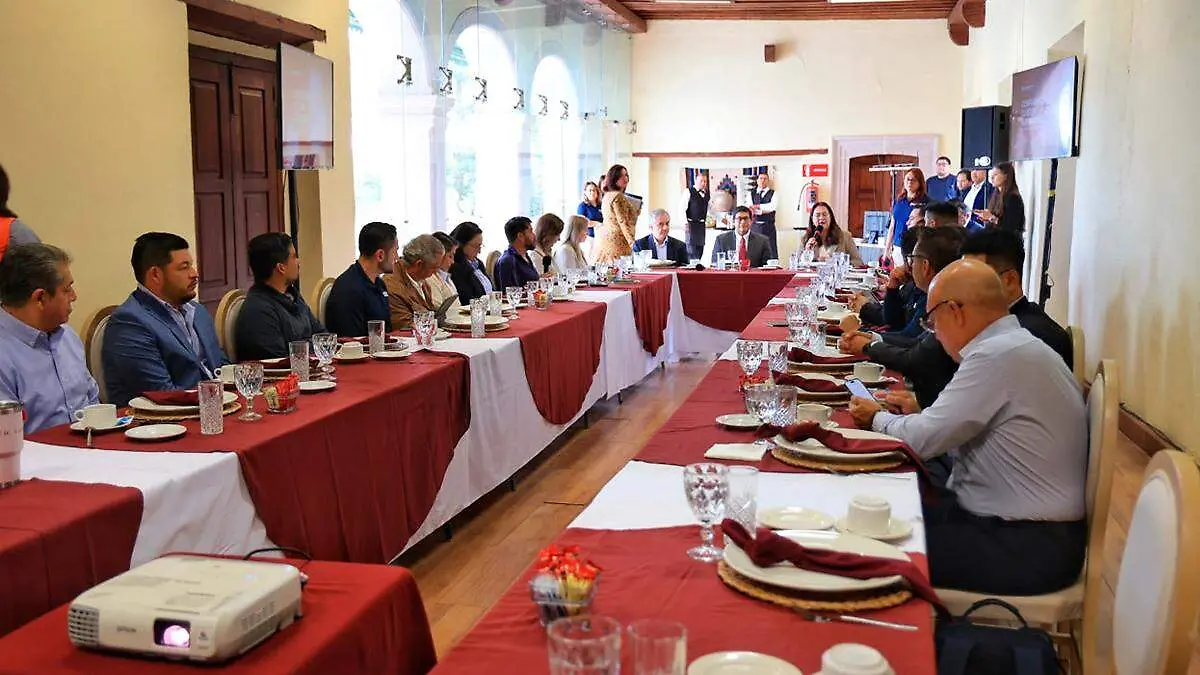 Reunión Clúster Automotriz