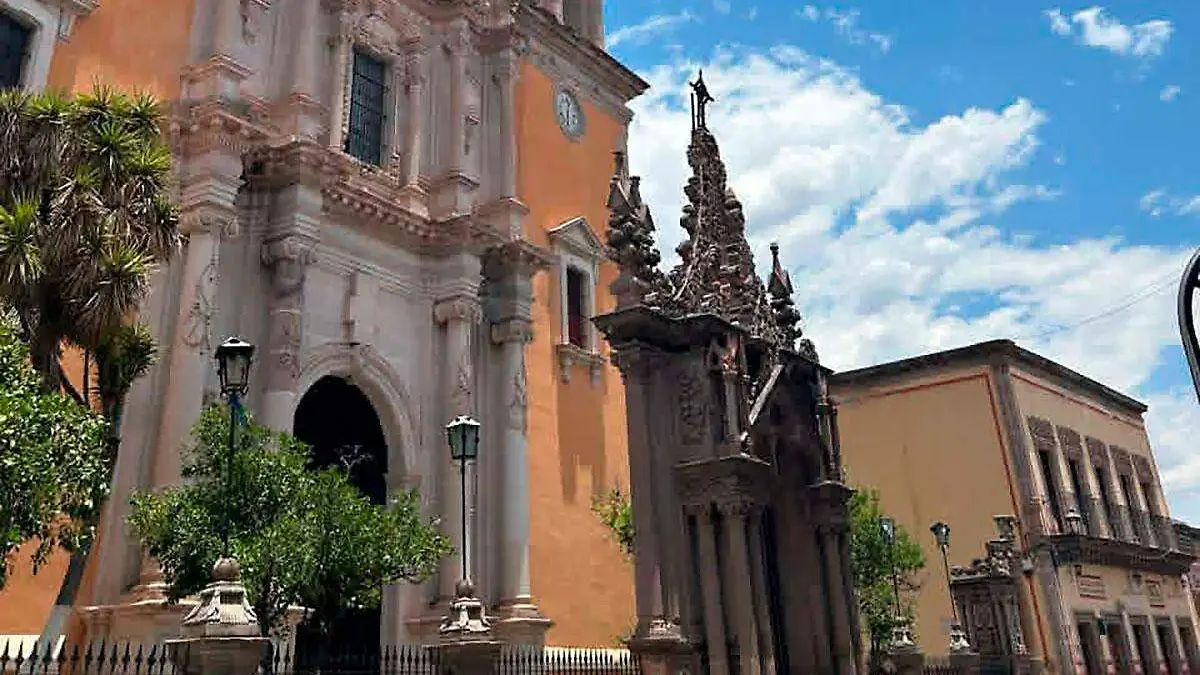 Santuario-de-la-Virgen-de-la-Soledad