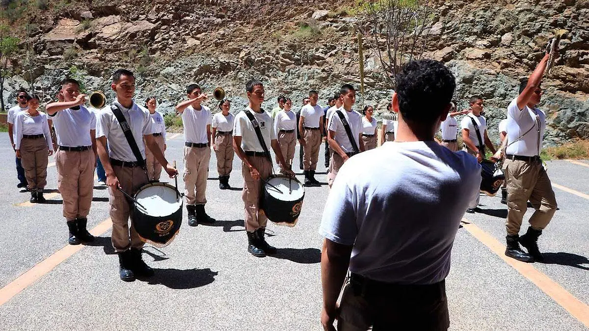 Alumnos-Bachillerato-Militarizado-en-Zacatecas