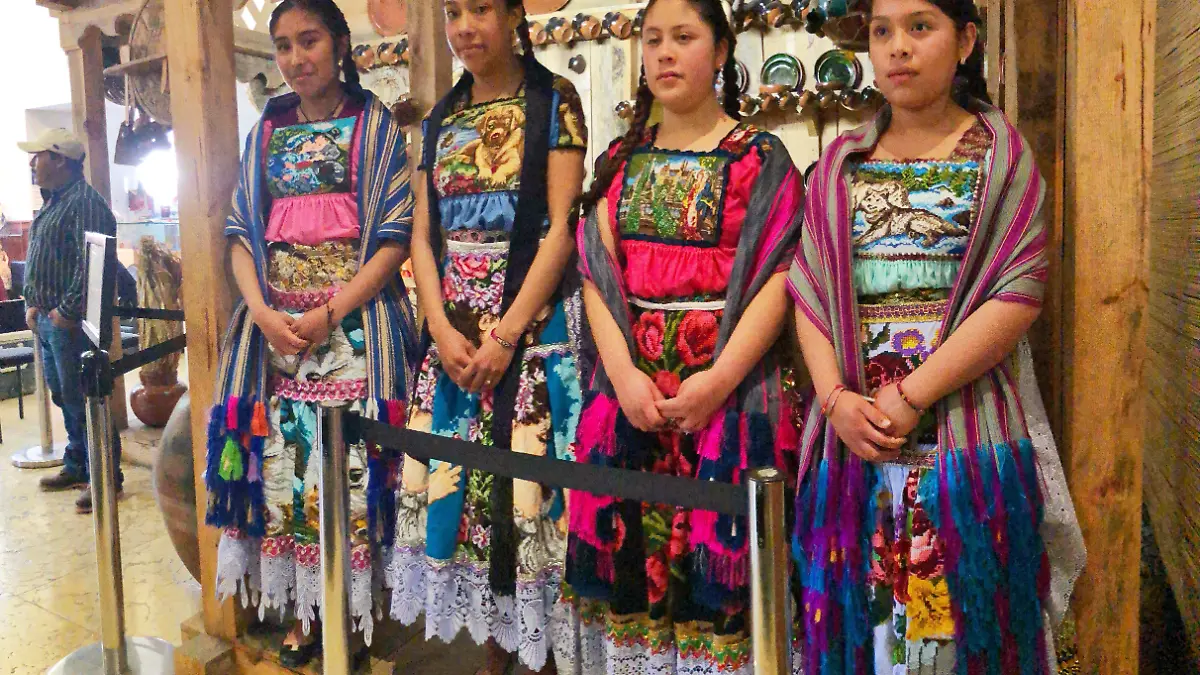 NURIO MAZORCA TRAJES TÍPICOS_MLM (2)