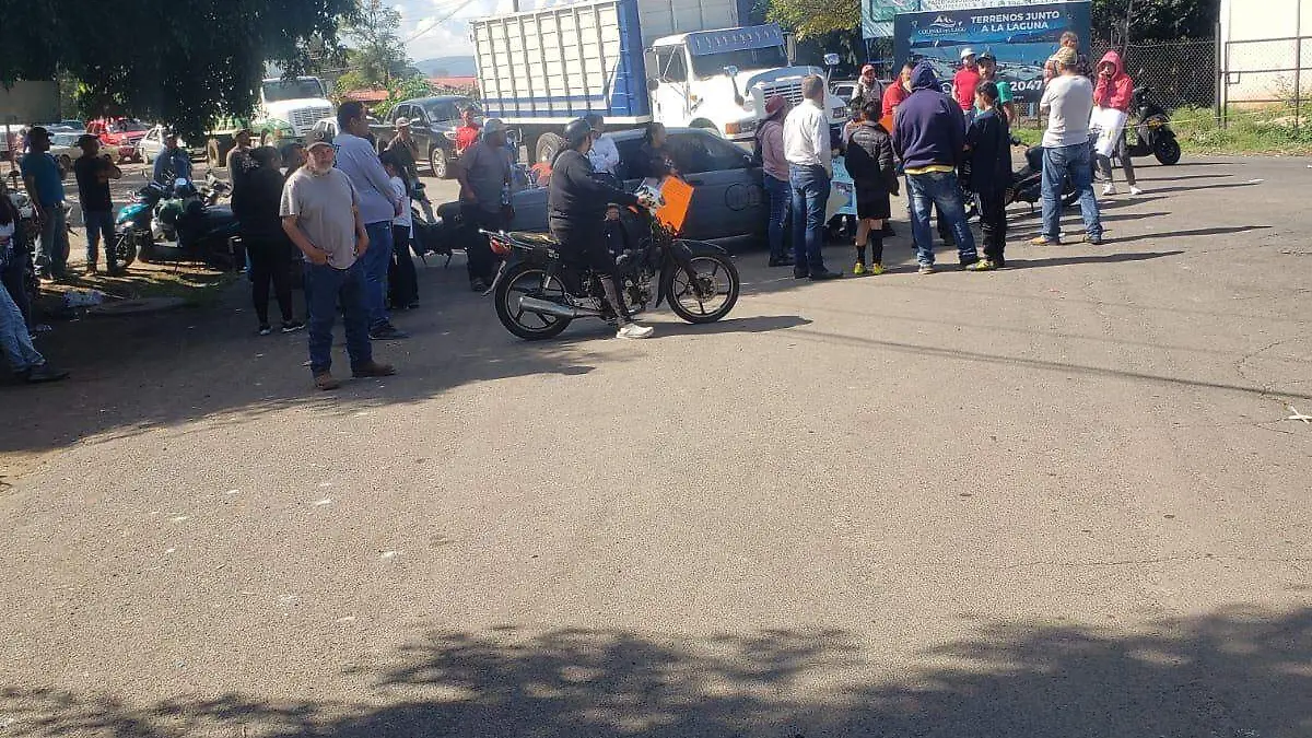 Bloqueos en Cotija 1