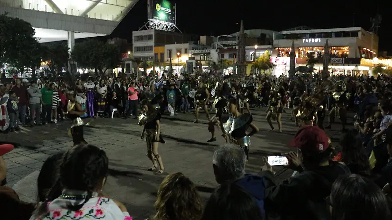 Danzas en Atrio de Santuario 