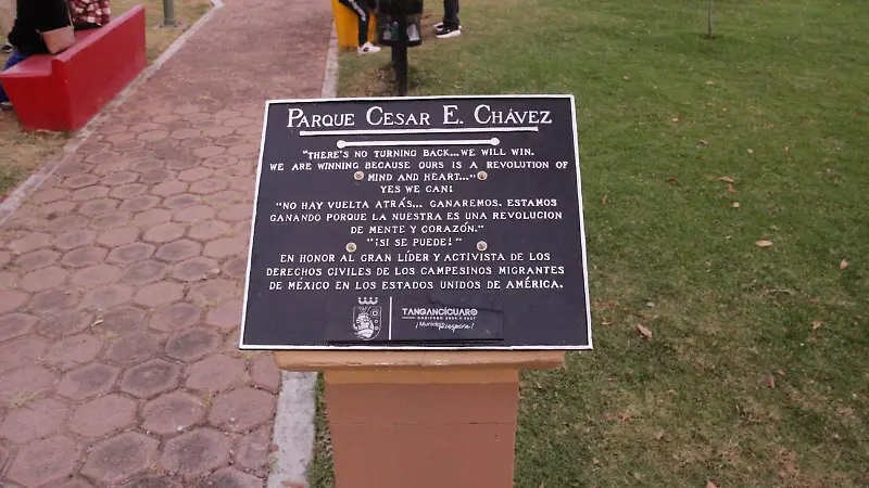 Placa de César Chávez 