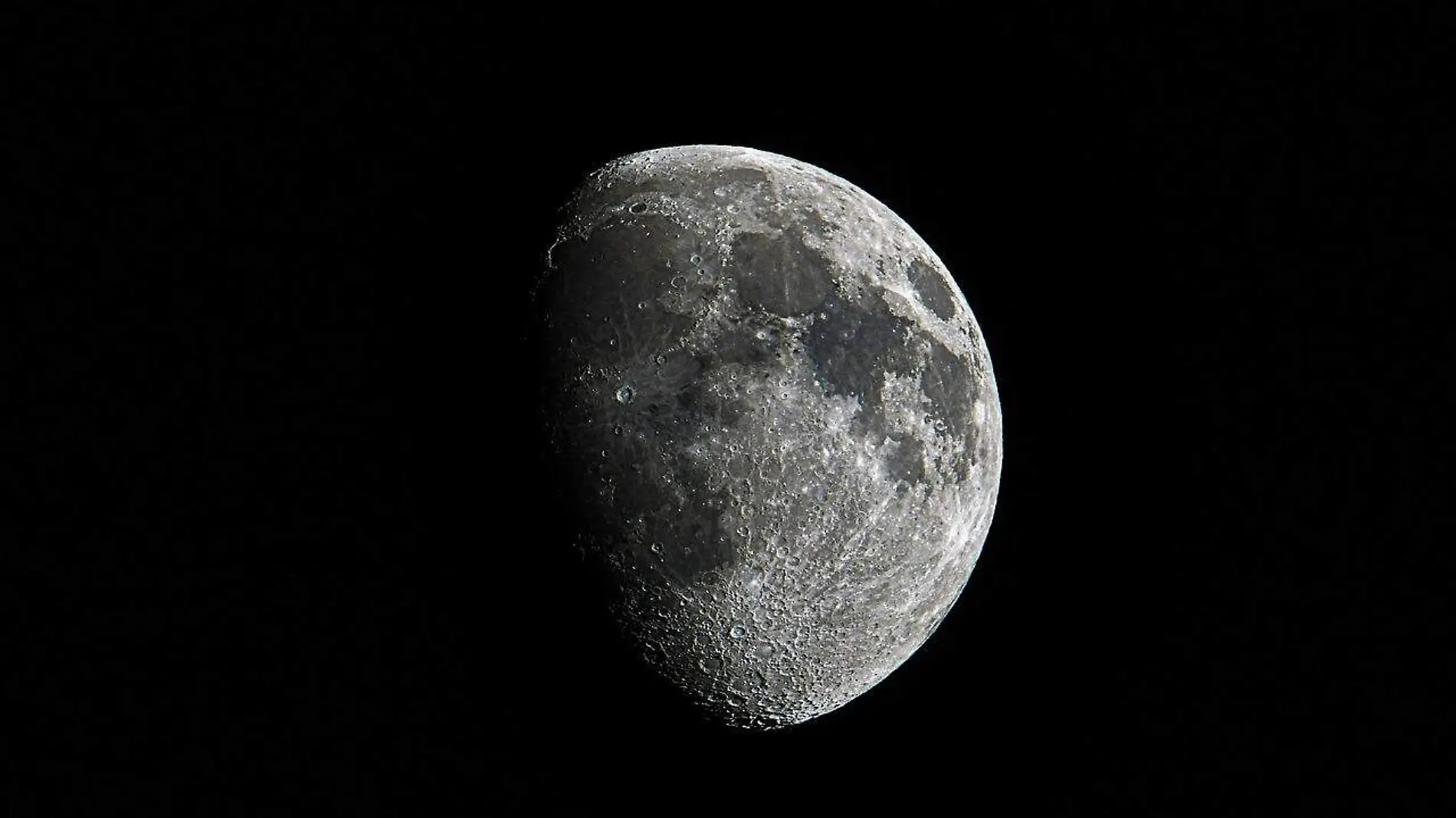 moon-7254082_1280