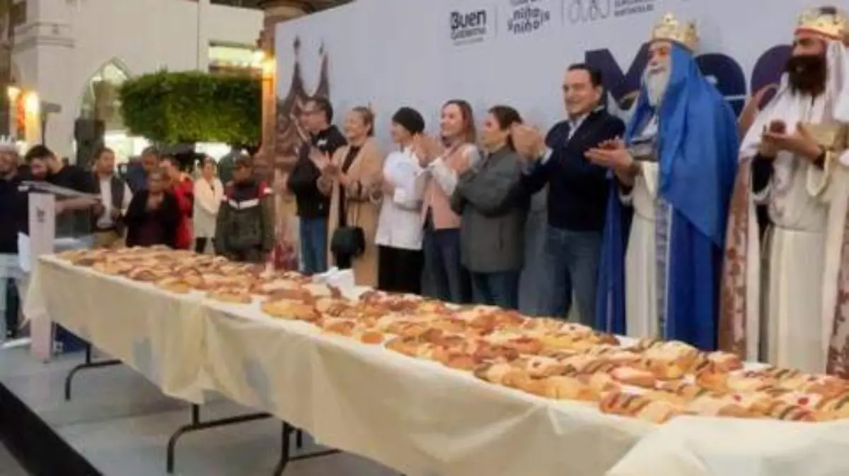 Reparto de Mega Rosca de Reyes en Zamora