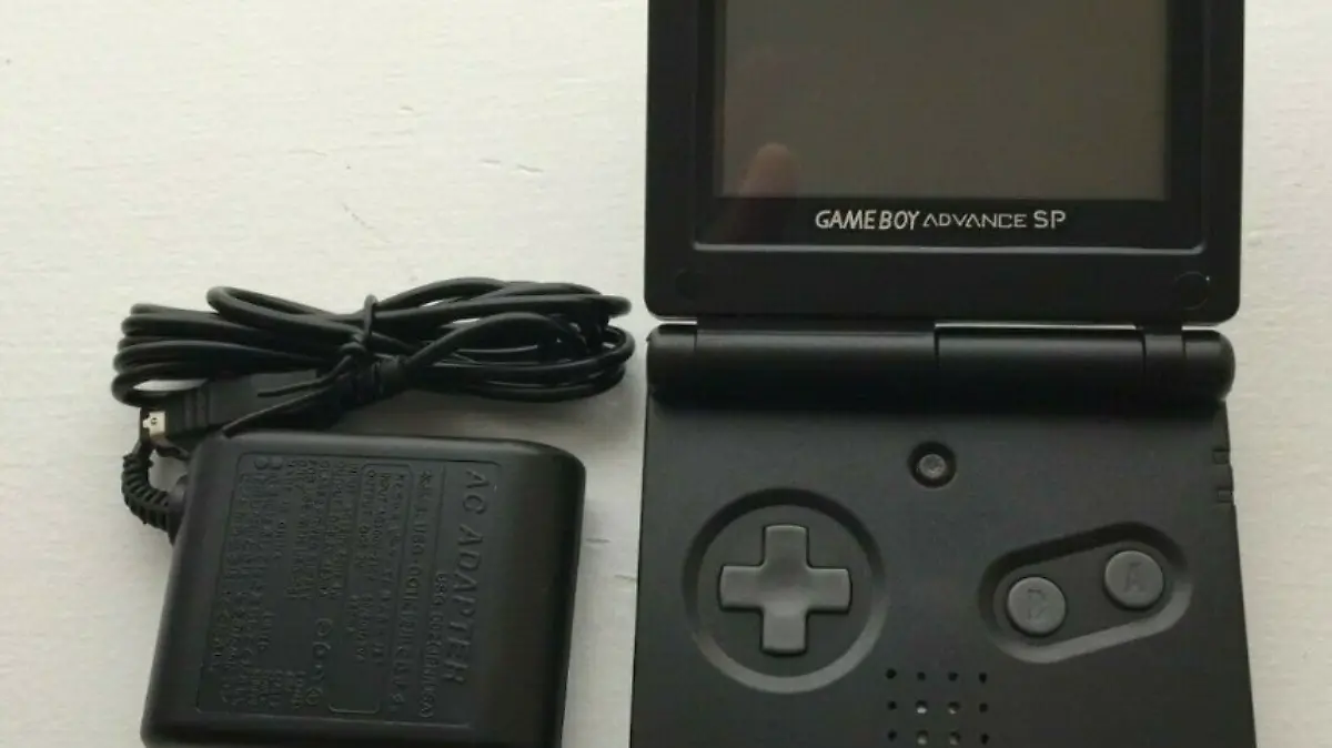 Game Boy Advance SP