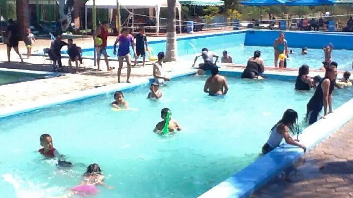 53572989_820291318316853_4854822107009253376_n