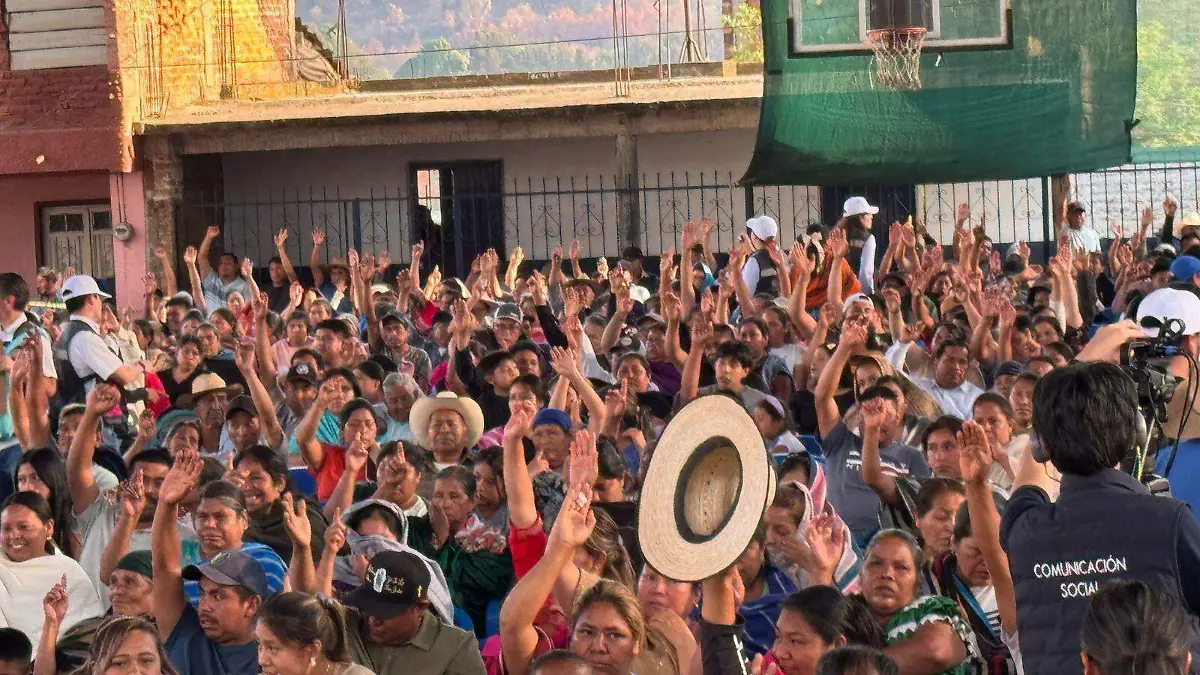 Votación en comunidad indígena de Ichán