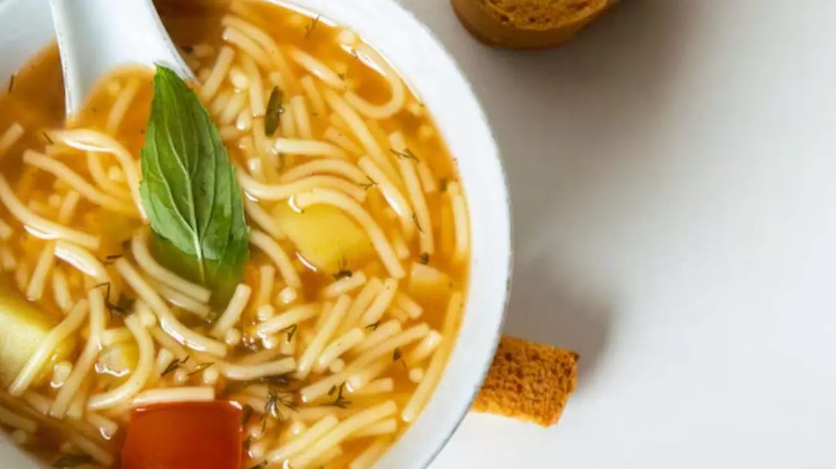 Sopa de fideos