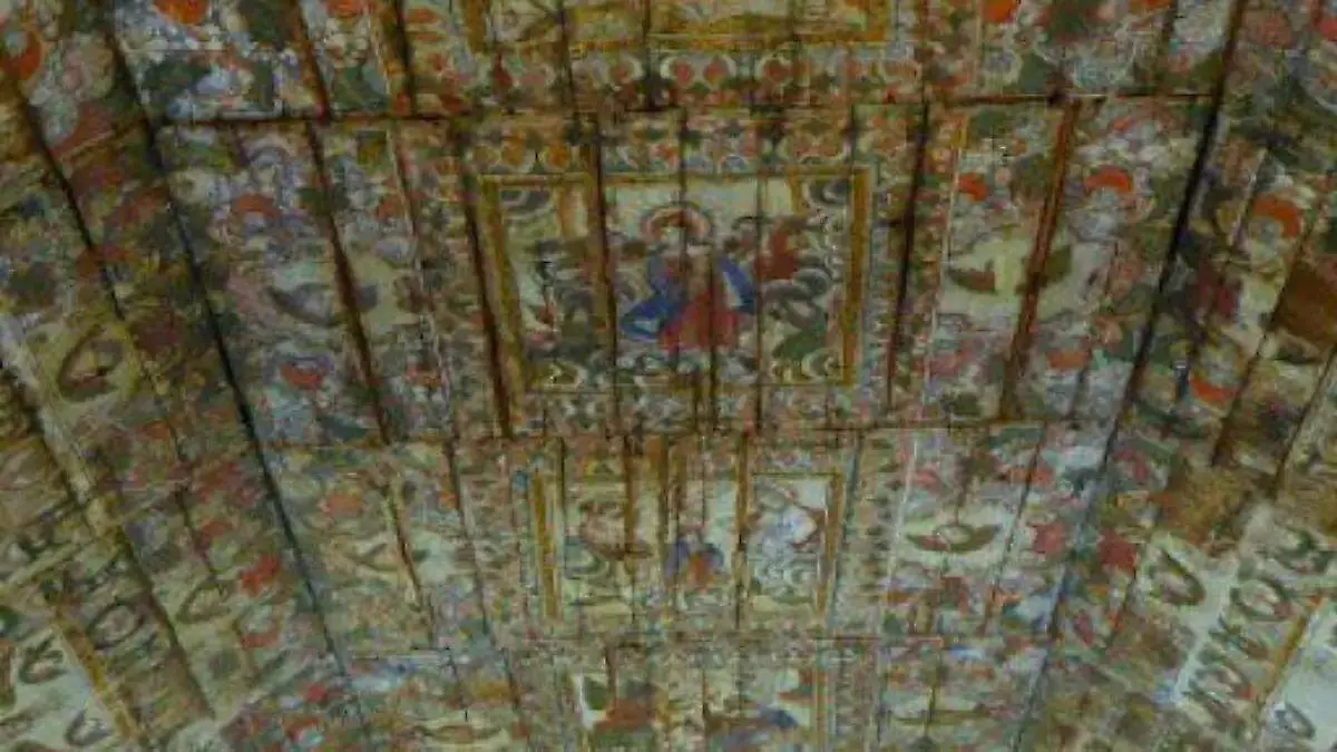 Pintura al interior de iglesia de Santiago Apóstol 