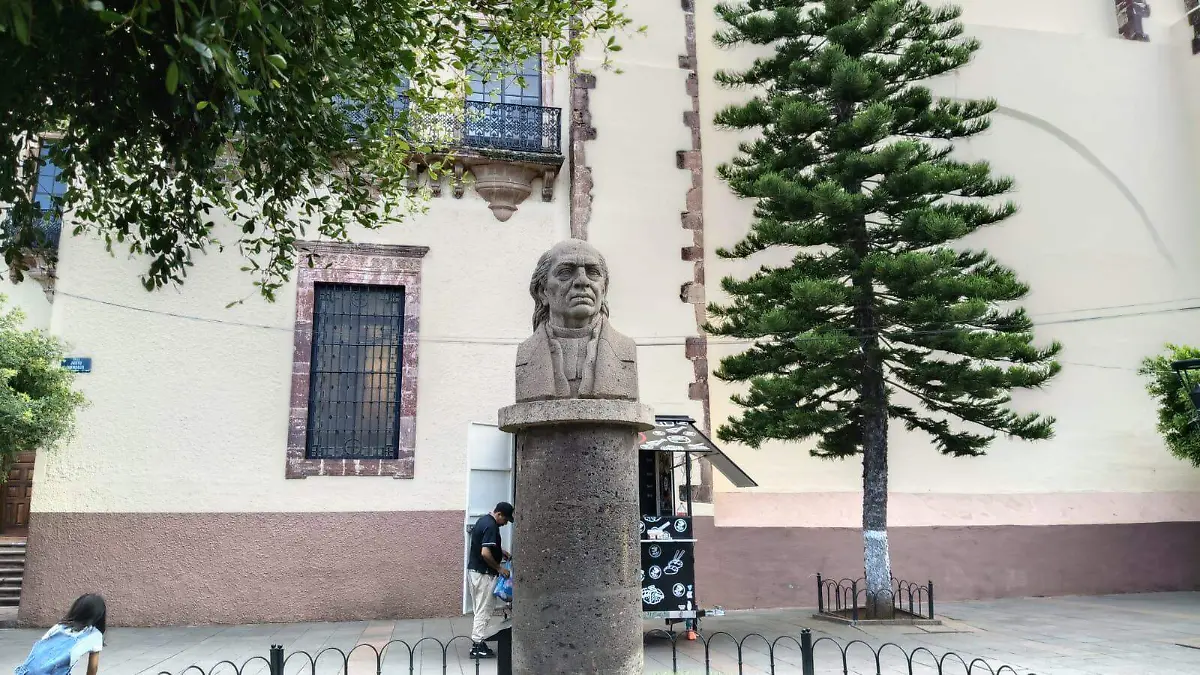 Busto de Miguel Hidalgo