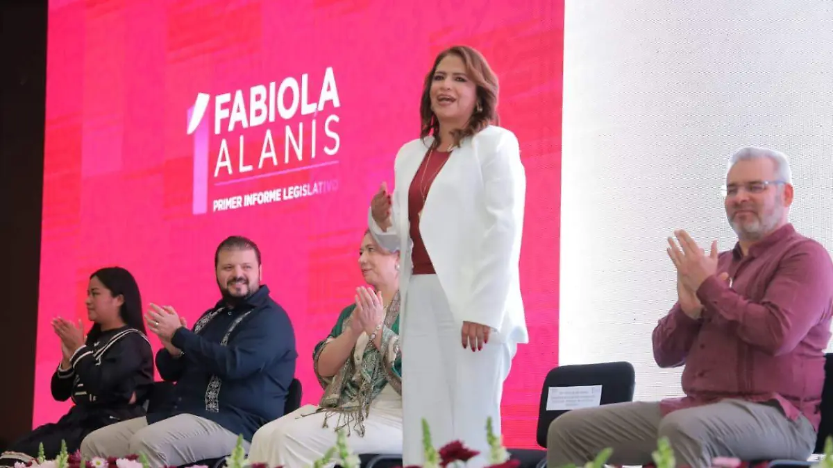 Fabiola Alanis primer informe